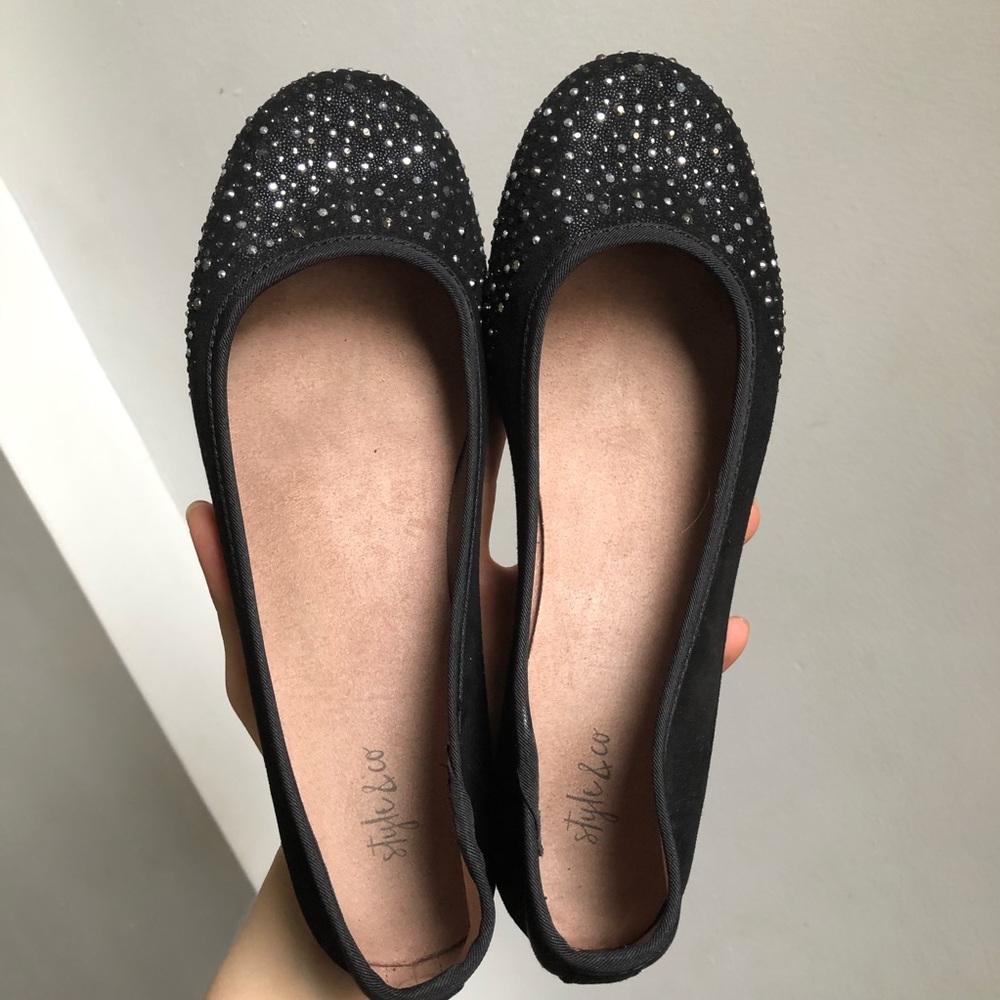 Style & Co. Angelynn Flats In Black